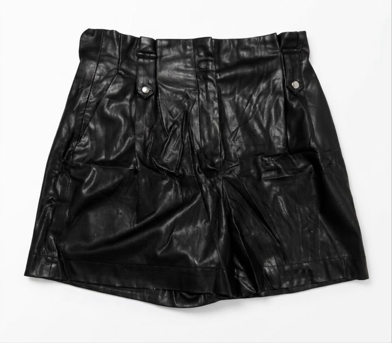 Кожаные шорты Zara размер М