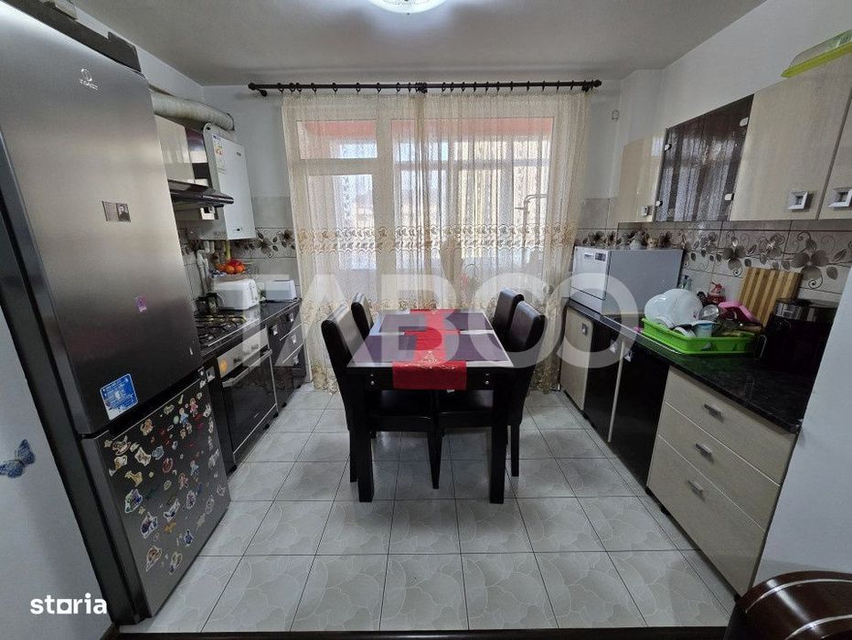 Apartament decomandat 3 camere 2 bai balcon etaj 1 Arhitectilor Sibiu