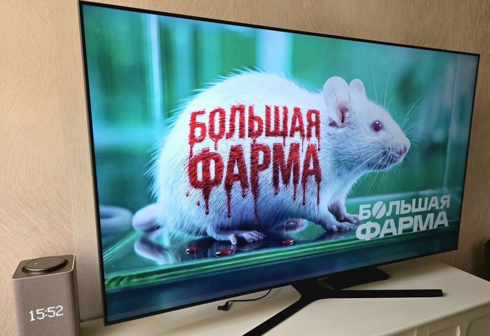 Samsung 65 дюймов (165 см) 4К smart tv телевизор
