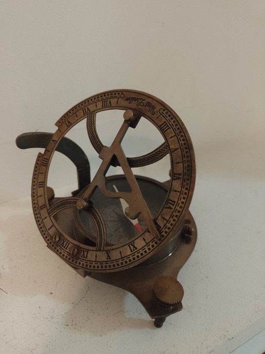 Busola cu compas si cadran solar nautic din alamă , dimensiuni