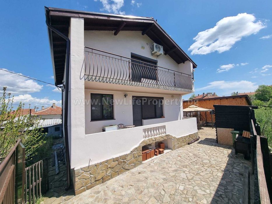 Продава се Къща в с. Медово, Област Бургас - 162 кв.м за 1297 €/кв.м - Снимка #1