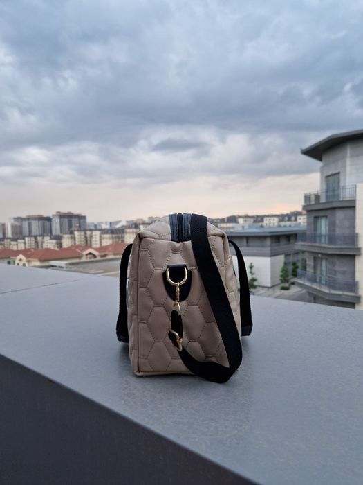 Сумка дутая бежевая