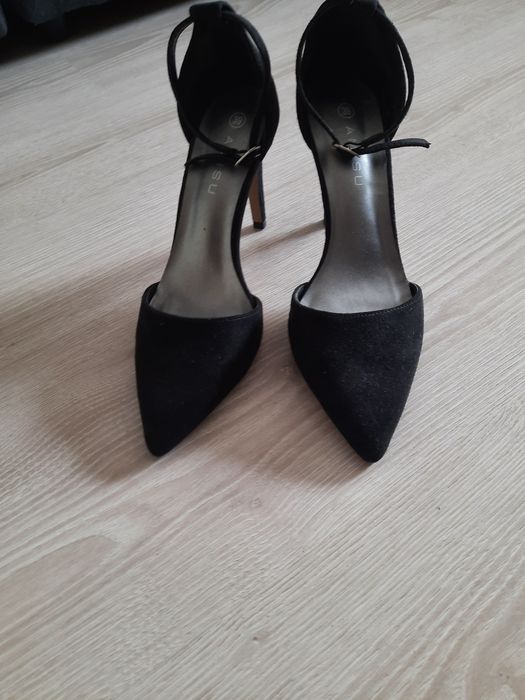 Pantofi eleganti cu toc marimea 39