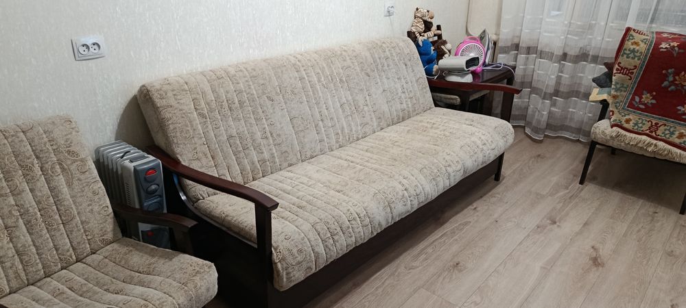 Продается диван в хорошем состоянии, раскладной