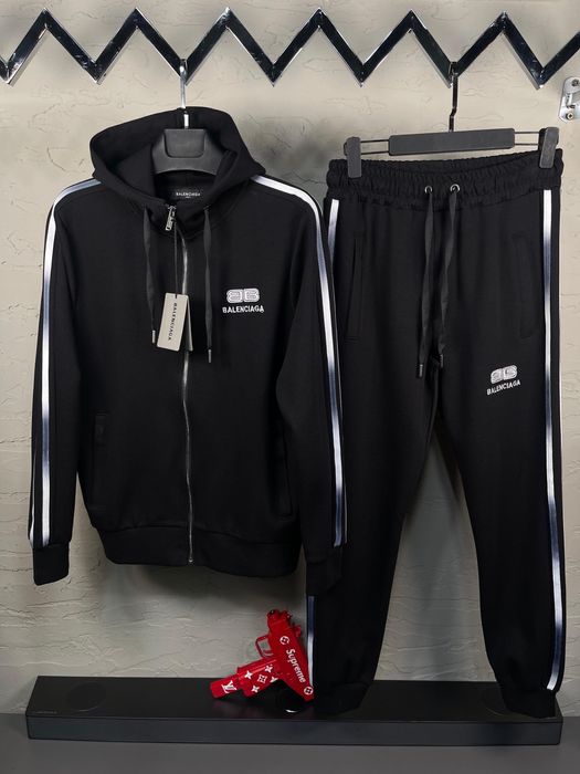 Trening Barbati Balenciaga Negru & Alb!