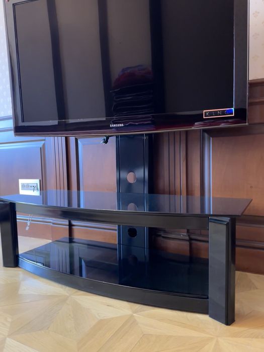 Подставка под телевизор