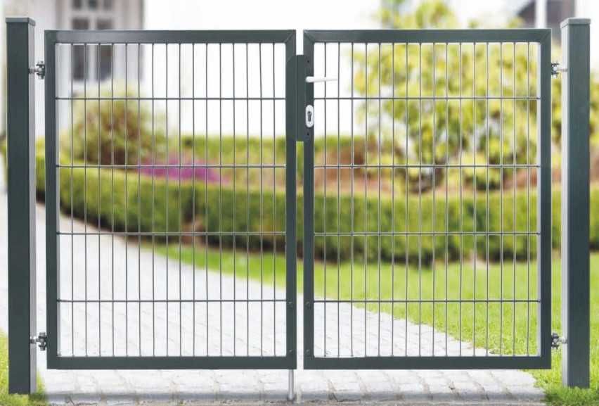 ВРАТА за двора от стоманени профили и заварени мрежи --ПРОИЗВОДИТЕЛ