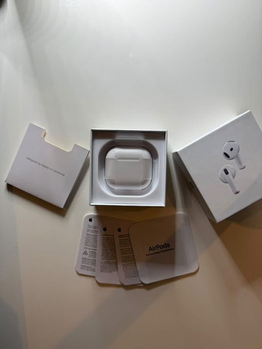 Apple Airpods  4