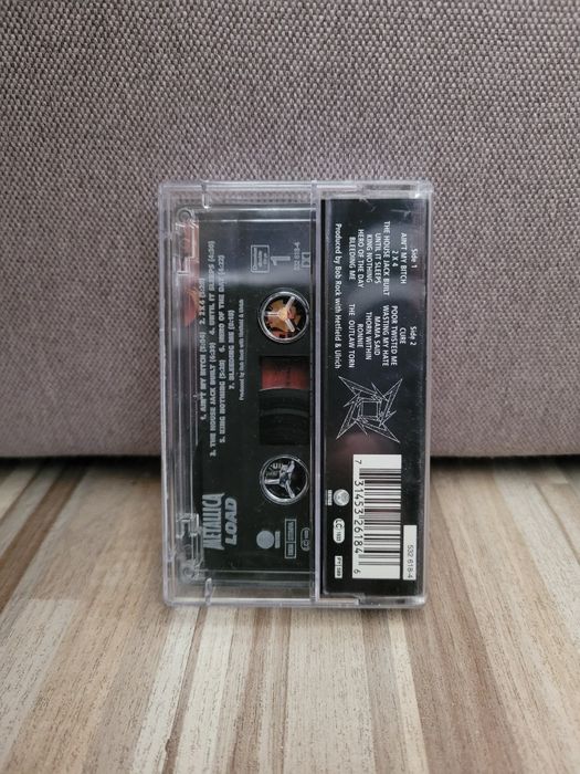 Metallica Load,casetă audio.
