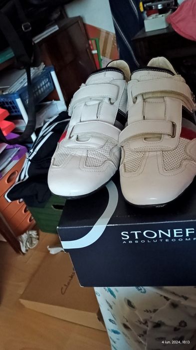 Pantofi bărbați piele.