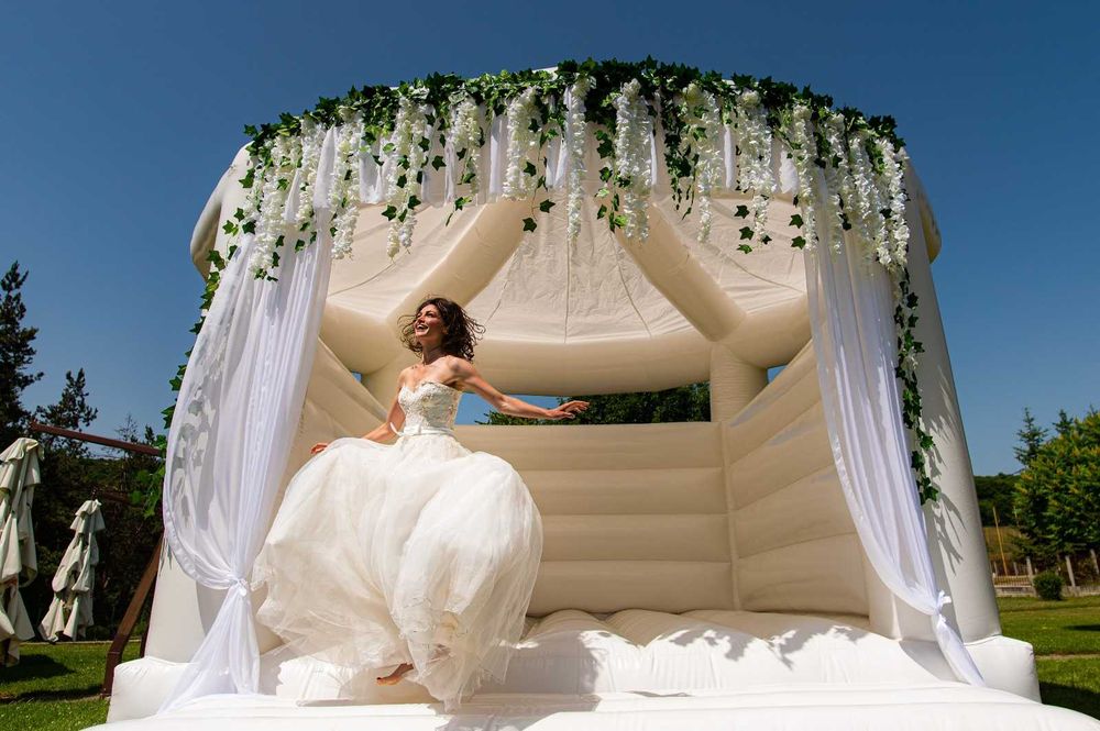 Vand saltea gonflabila noua pentru evenimente, adulti si copii