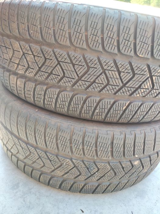 2 бр зимни 235/55/19 PIrelli