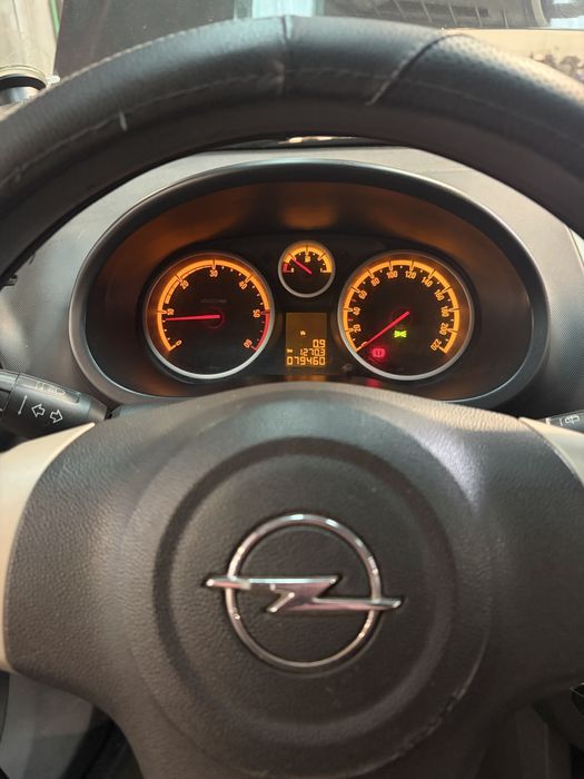 Opel corsa D-ecnomica,ideala pentru oras