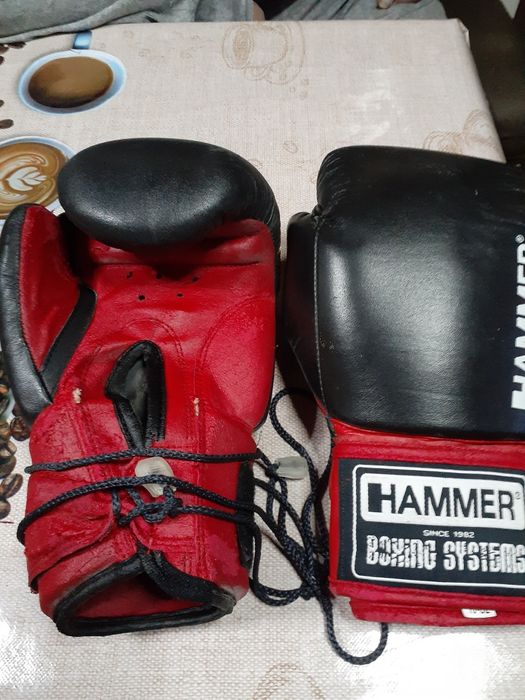 Vând mănuși de box Hammer