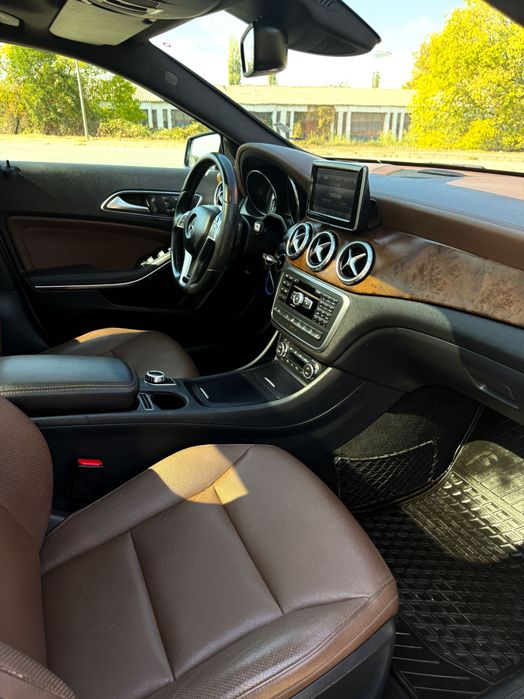 Mercedes Benz GLA 220 CDI 4matic