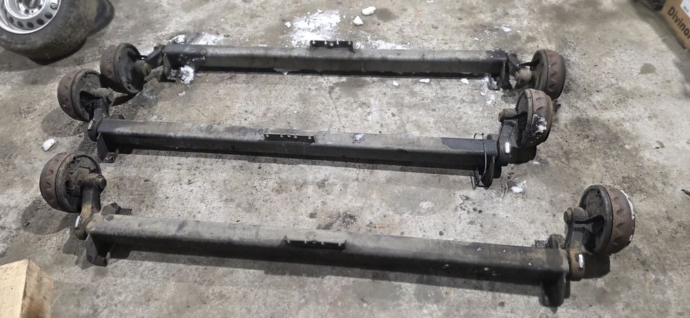 Axa remorca /platforma 1350 kg