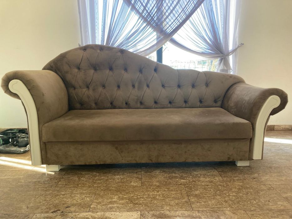 Vand canapea din catifea