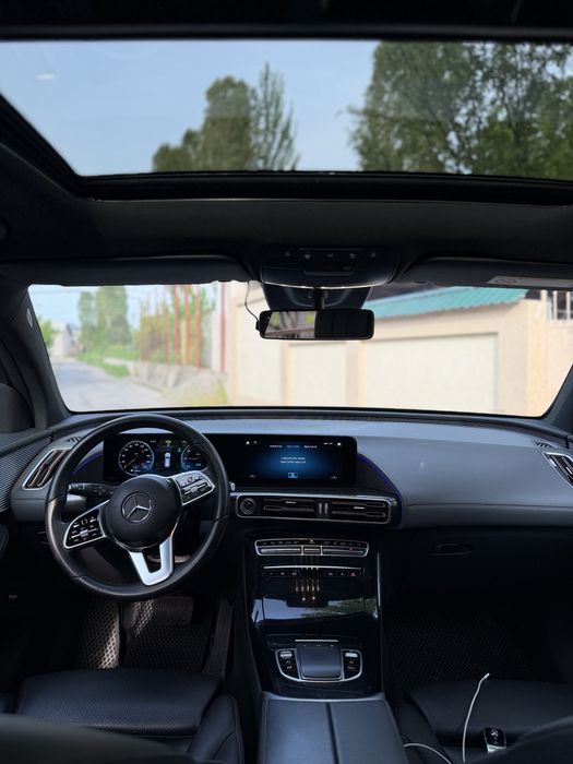 Arendaga mercedes eqc 400