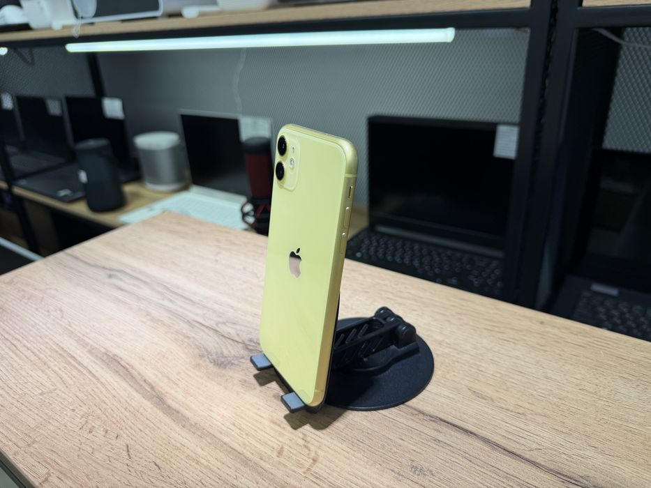 iPhone 11, 64 GB, желтый, АКБ74%, 2184/А10