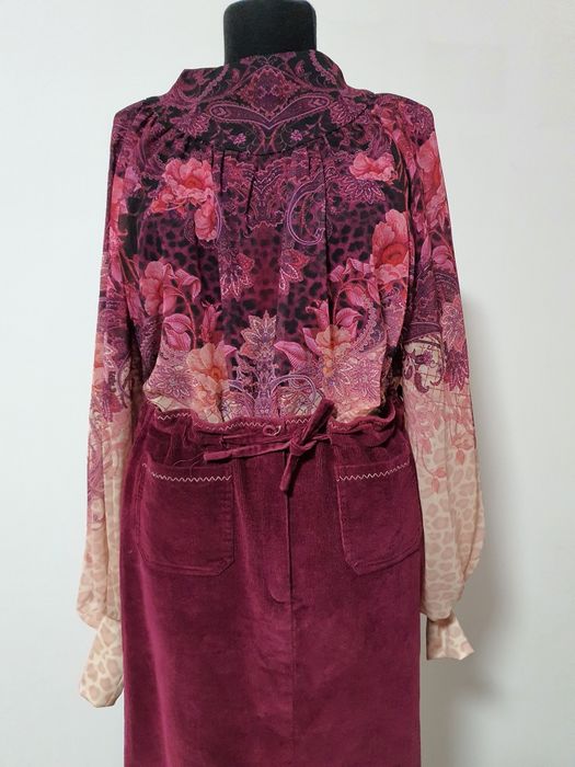 Fusta raiat burgundy cu slituri laterale, ideala pt vremea rece;