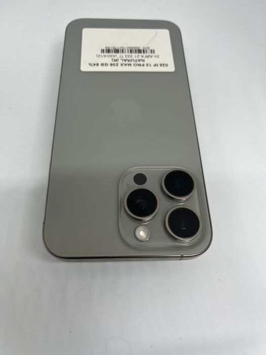 15 pro max 256 gb 84%