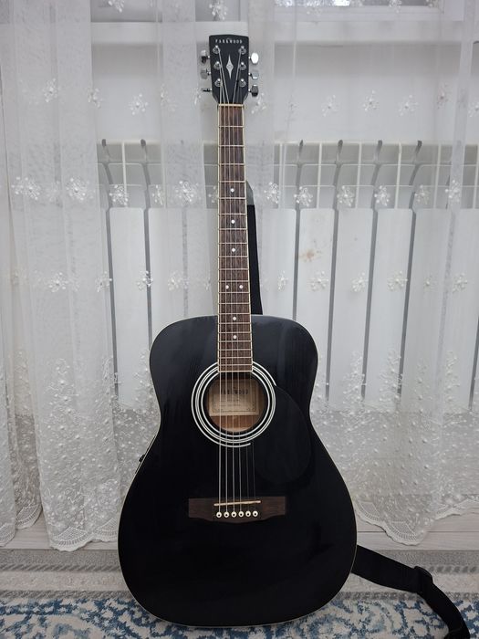 Гитара.         .