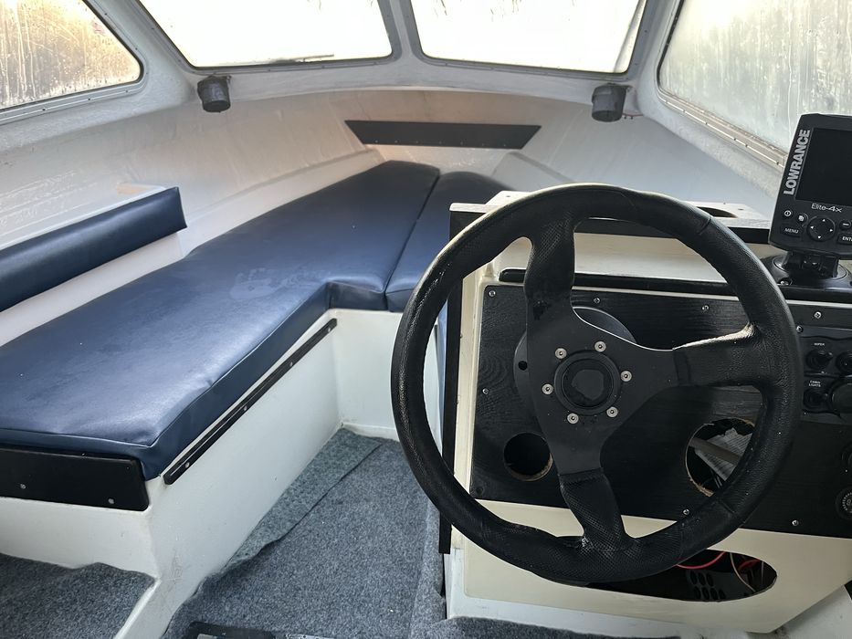 Barca cu peridoc fara motor