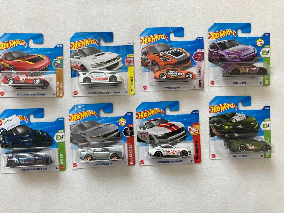 Hot Wheels колички - Ferrari, Audi, BMW, Porsche, Honda и други