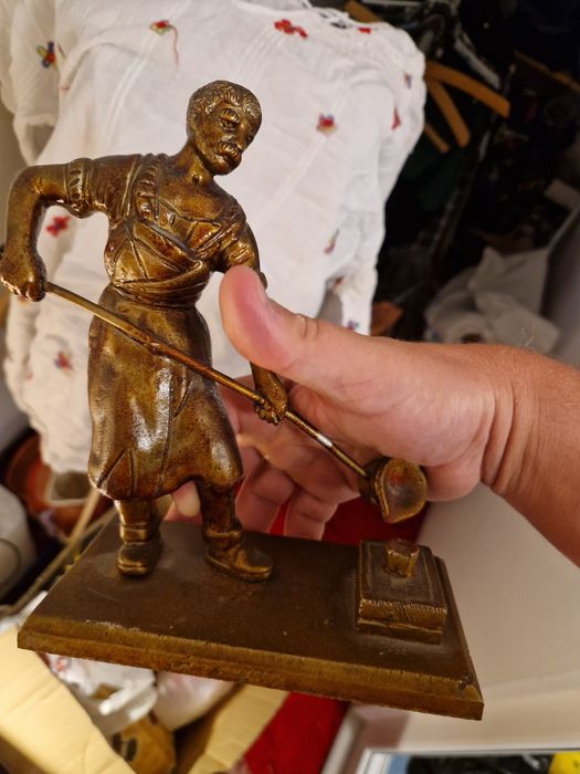 Statueta din antimoniu perioada 1900