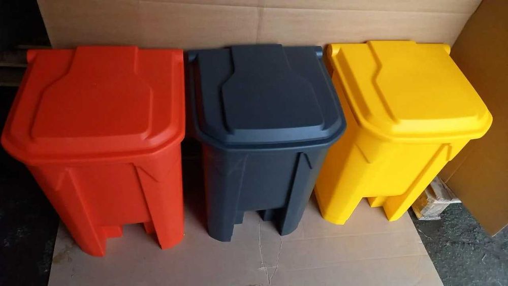 Контейнер  урна с педалью от 15 до 240 литров (желтый и черный)