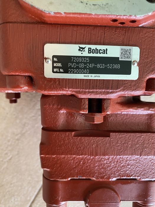 Pompa hidraulica Bobcat E26 noua originala