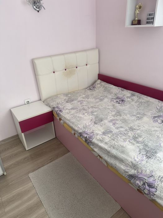 Обзавеждане за детска стая с легло , нощно шкафче и бюро