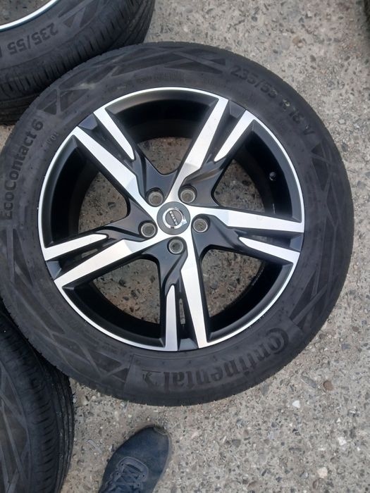 Jante bicolore 235 55 18 5 x 108 continental bolvo xc 40 v 90