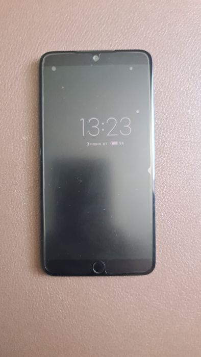 Продам смартфон мейзу 15 глобальная