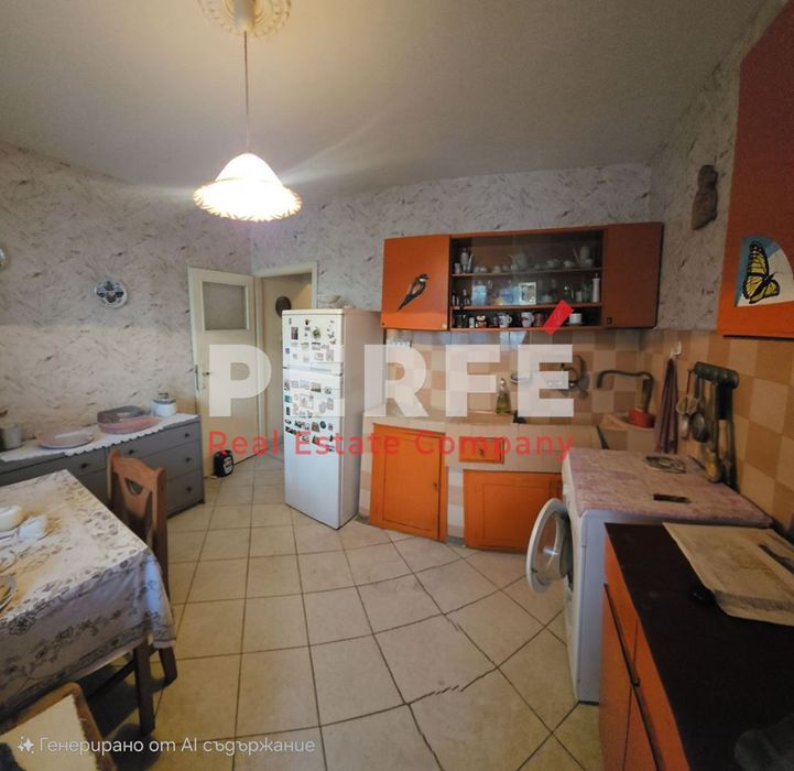 Продава се Тристаен апартамент в Бургас, Славейков - 90 кв.м за 1778 €/кв.м - Снимка #2