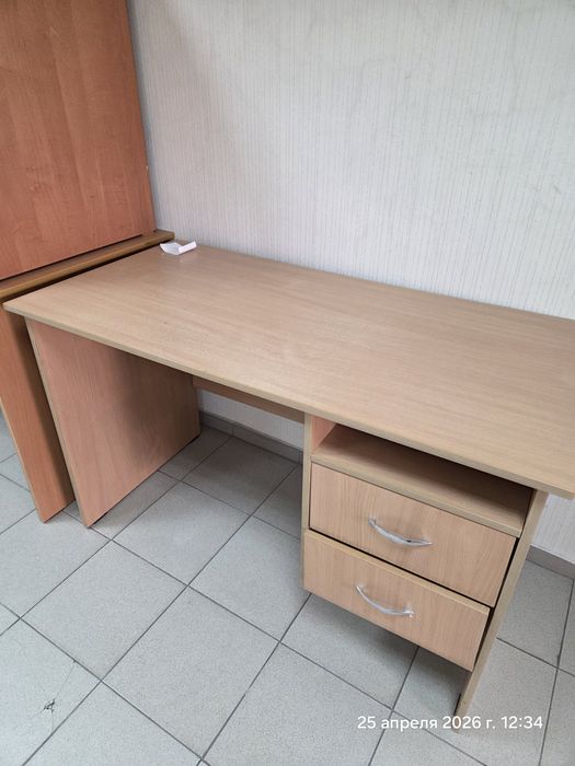Продам офисные столы б/у