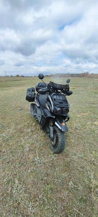 Продам скутер танк x7