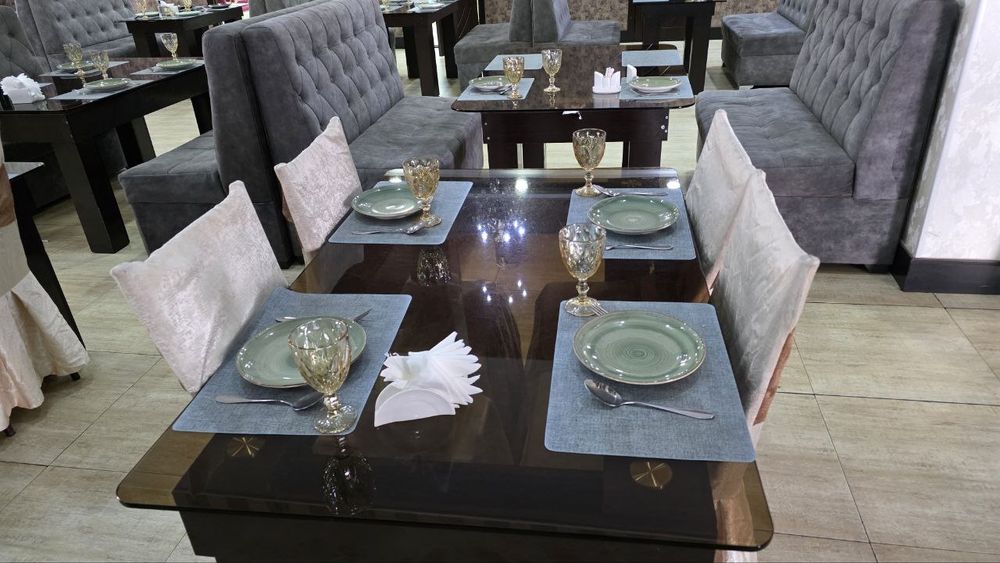 Stol va stullar sotiladi