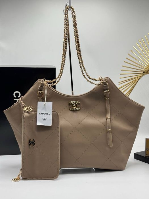 Geanta Chanel noua !!! Dimensiuni 50/33 !!!