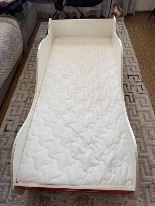 Продам детскую кроватку