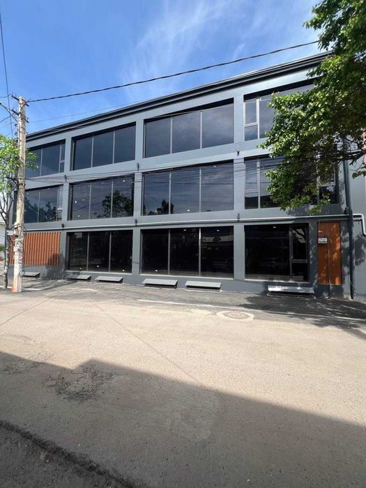 Продаётся здание Яккасарайский район