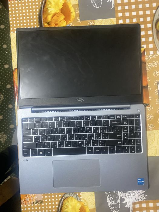 Noutbook itel amerekanskey