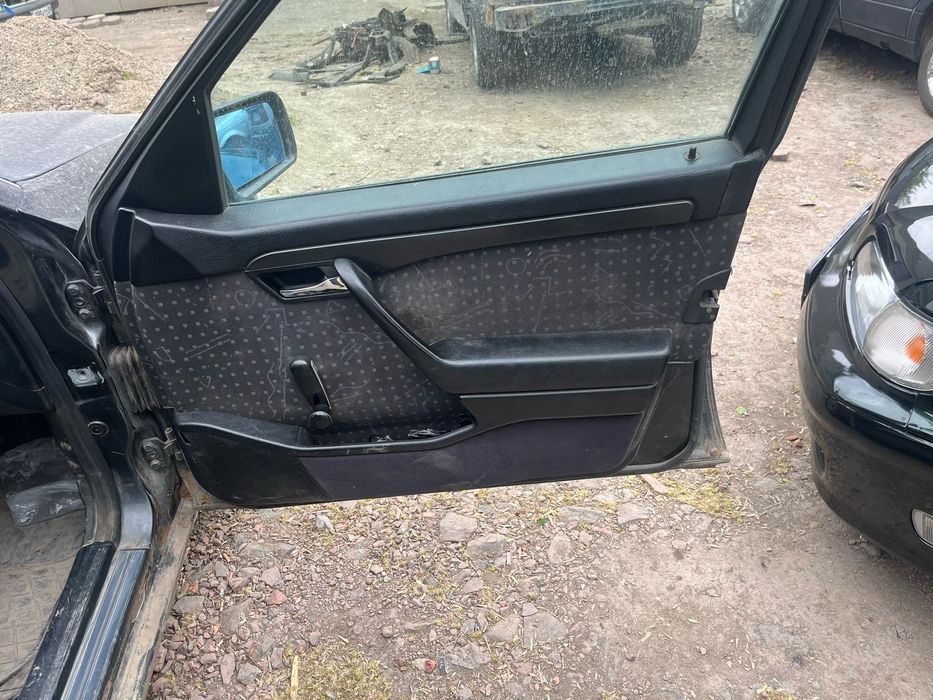 По запчастям продаётся МЕРСЕДЕС С180 W202