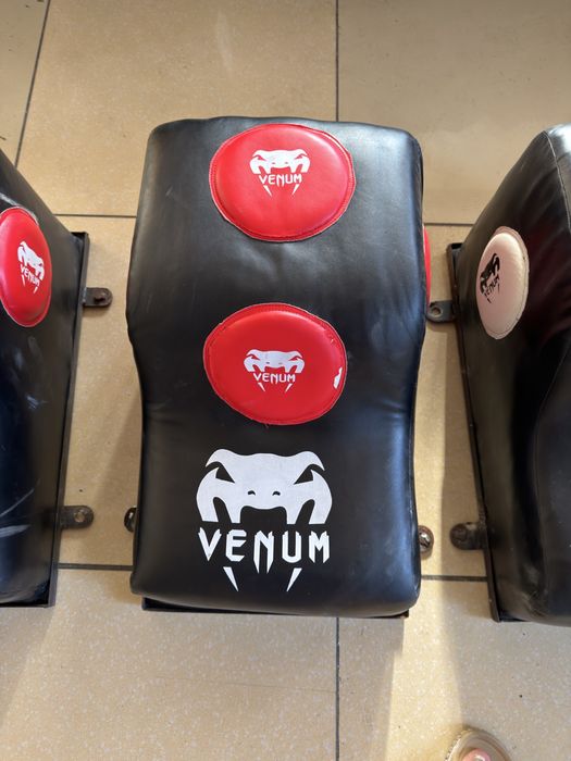 Настенные  груши