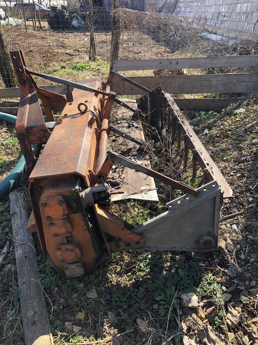 Freza de pamant Ferrari