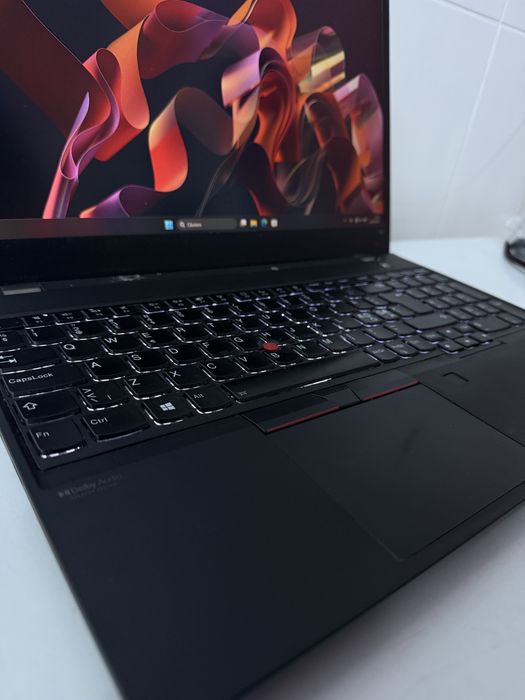 Lenovo T15 Gen 2 i5-11 256GB 16gb