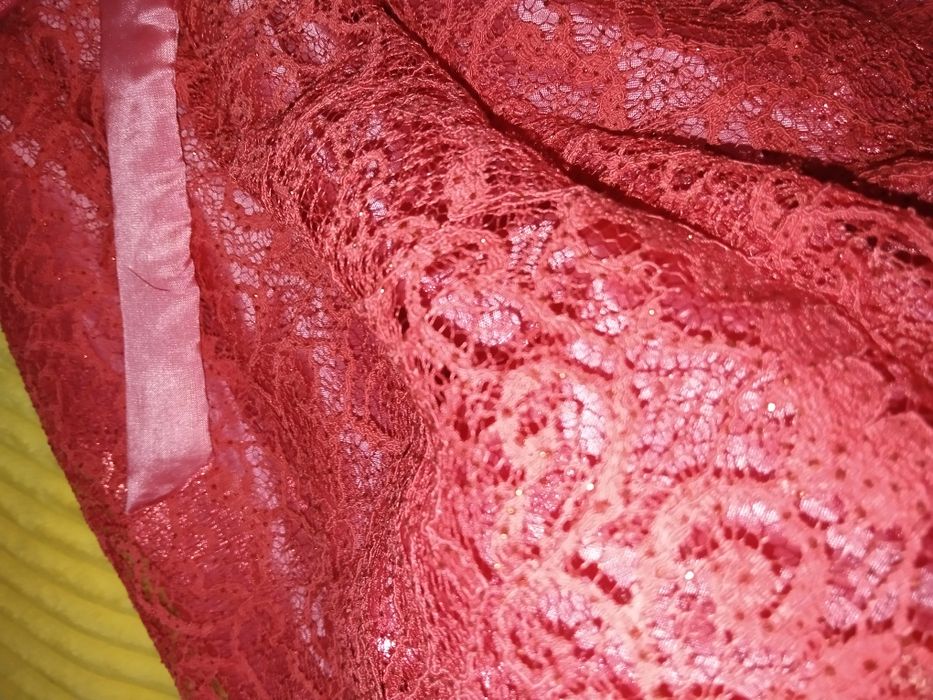 Нарядное платье с блёстками на 2-3 годика для девочки