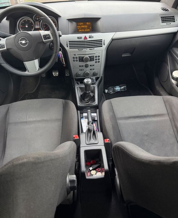 Продавам Opel Astra H 1.7 дизел, 101 к.с., 2005 г.