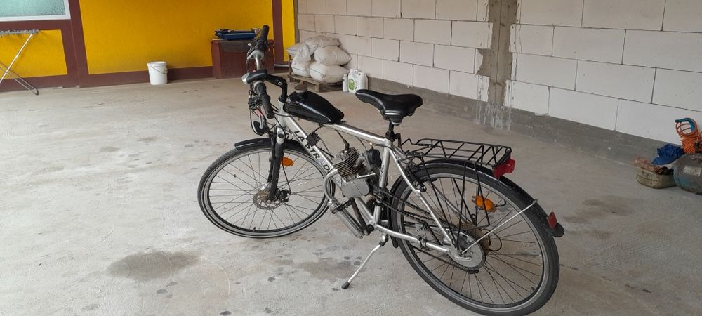 Bicicletă La Strada