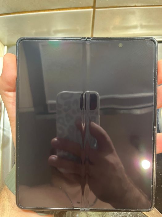 Продам Samsung Galaxy Z Fold3